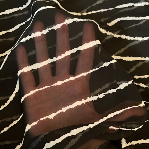 Old Navy Tank Top Size Medium - Picture 4 of 6